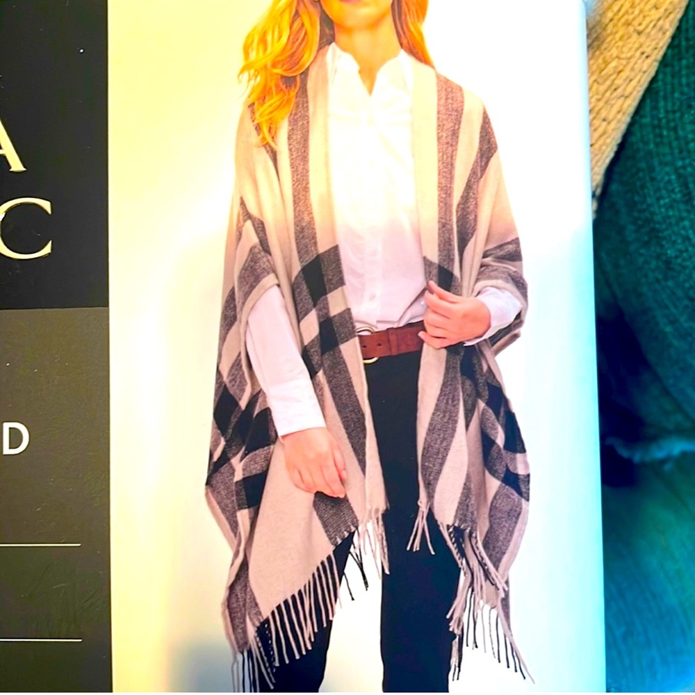NWT Banana Republic cashmere blend wrap